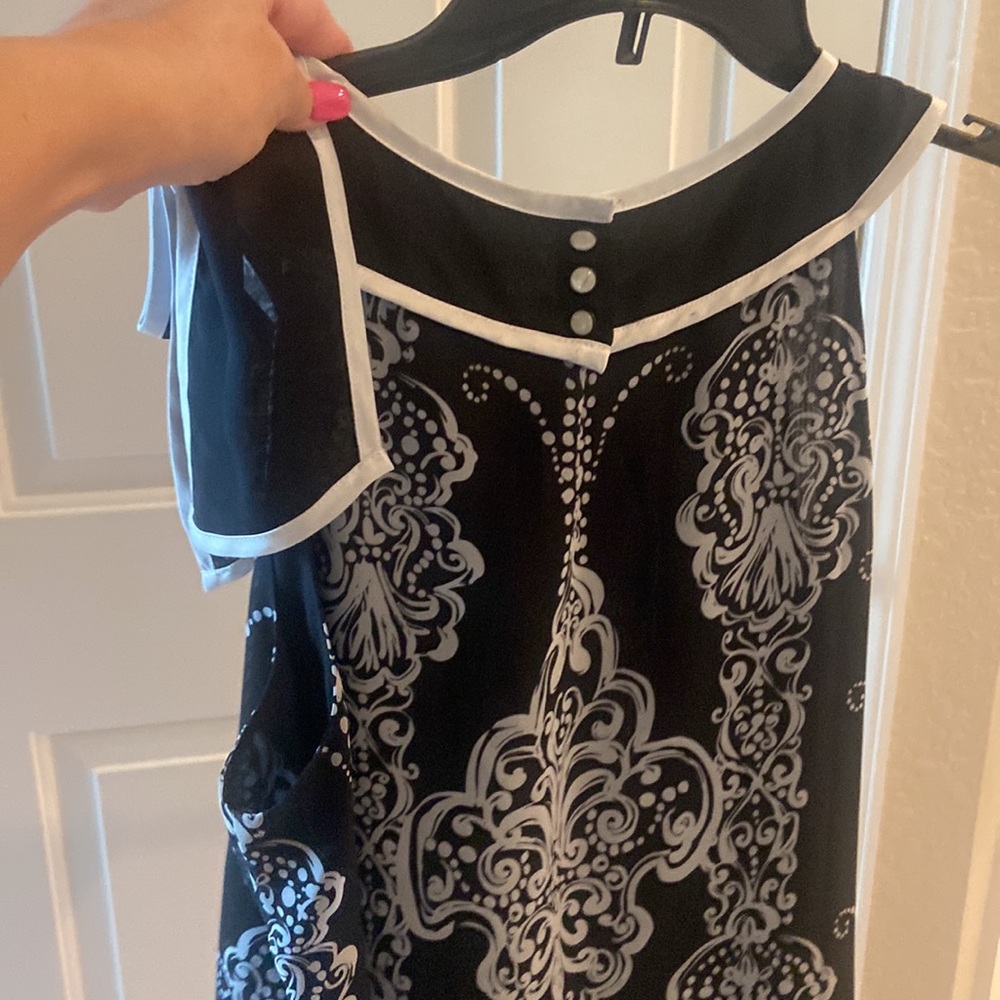 Woman’s blouse - Picture 5 of 8